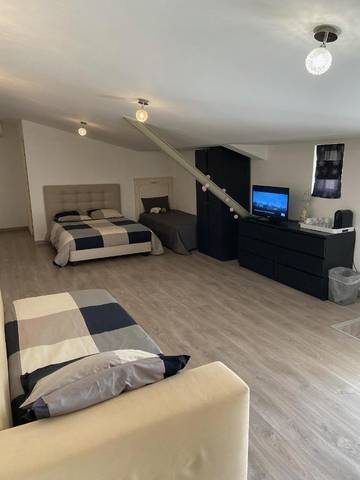 Maison d’hôte pour 9 personnes, avec jardin à Velleron