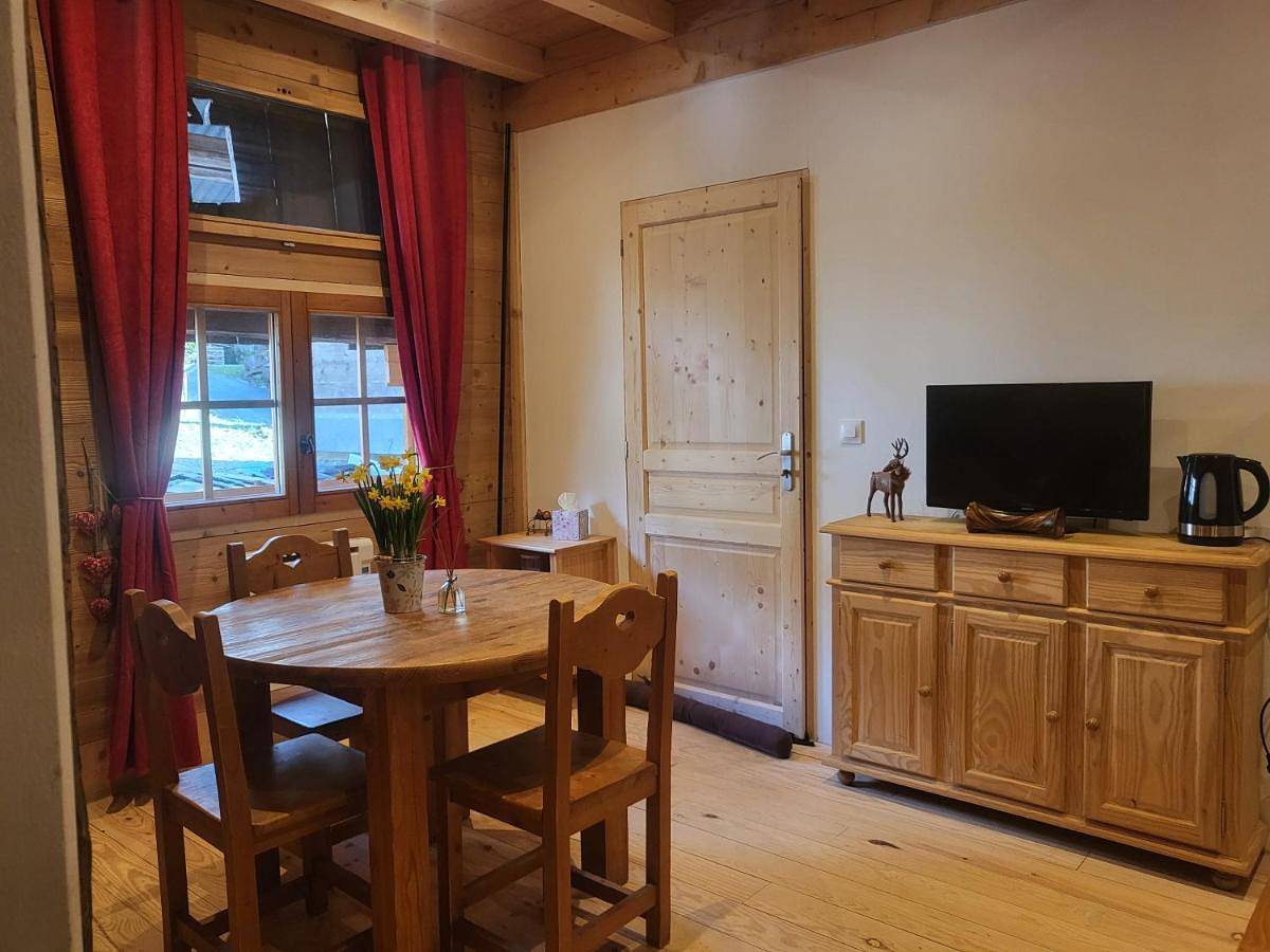 Double Room with Private Bathroom in Saint-Jean-d'Aulps, Les Portes du Soleil