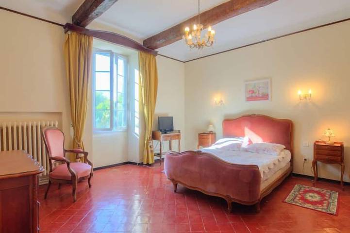 Location de vacances pour 11 personnes, avec terrasse et piscine dans Parc Spirou Provence - 2