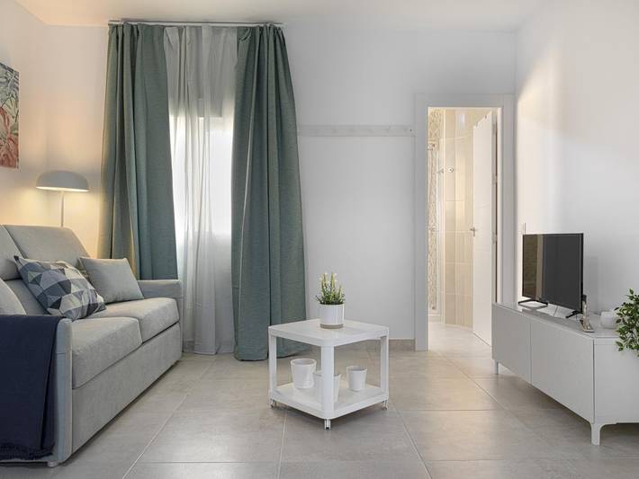 Ferienwohnung für 3 Personen, mit Terrasse und Balkon/Terrasse in Malaga