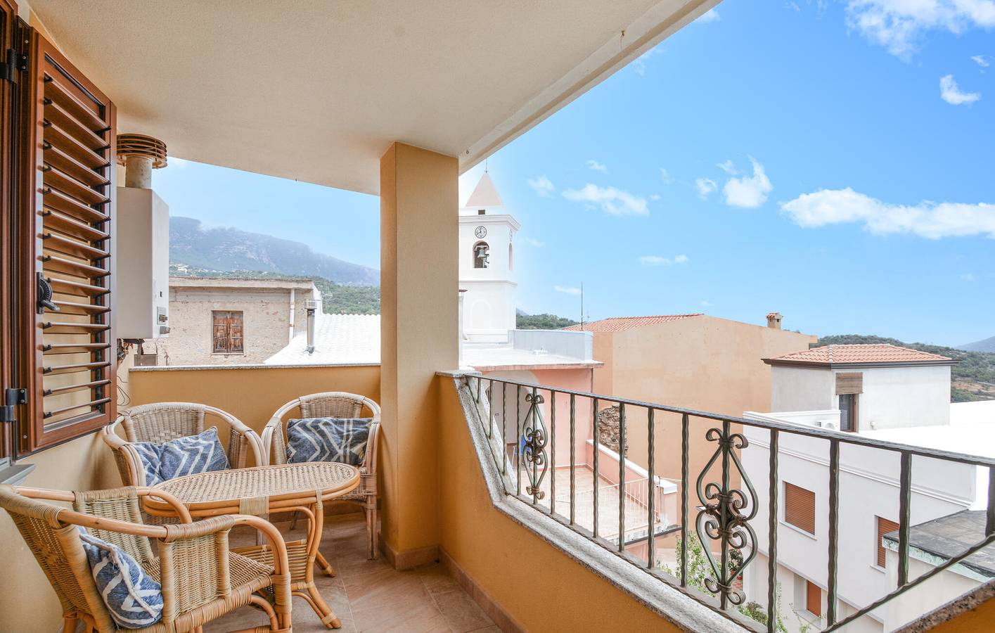 Apartamento vacacional entero, Acogedor apartamento con WiFi y aire acondicionado, a 1,5 km de Elini in Ilbono, Barbagia
