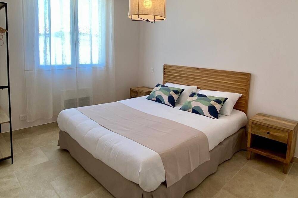 Villa on foot from village center in Barjac, Región de Alès