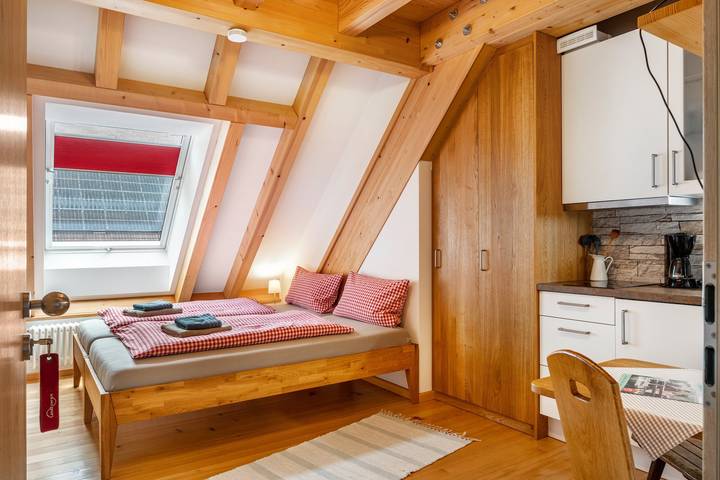 Ferienwohnung für 2 Personen, mit Balkon und Garten - 1