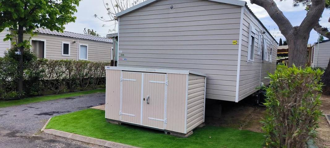 Camping pour 8 personnes, avec jacuzzi ainsi que piscine et terrasse à Valras-Plage - 2