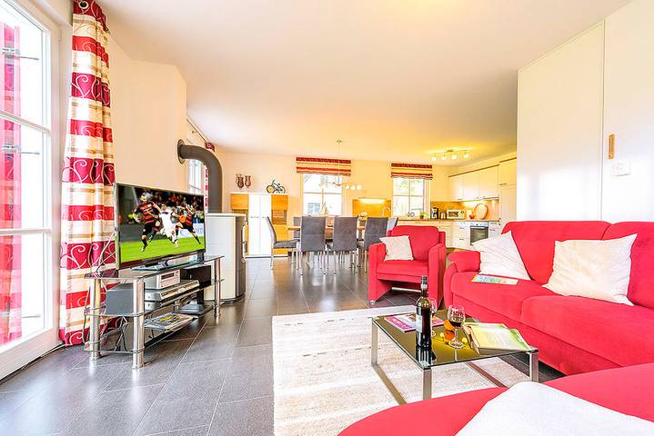 Ferienhaus für 8 Personen, mit Terrasse und Garten sowie Sauna in Glowe - 4