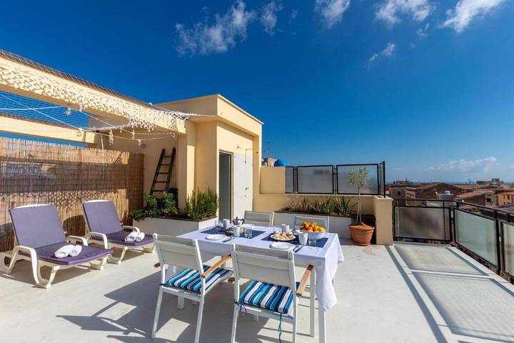 Location de vacances pour 2 personnes, avec vue et terrasse, animaux acceptés à Santa Flavia - 2