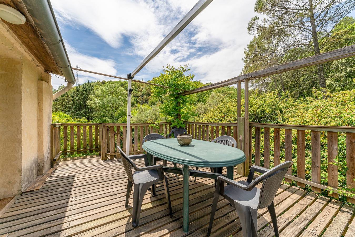 Maison de vacances 'Grand Gite' avec piscine commune, terrasse et jardin privés in Saint-Christol-lès-Alès, Parc national des Cévennes