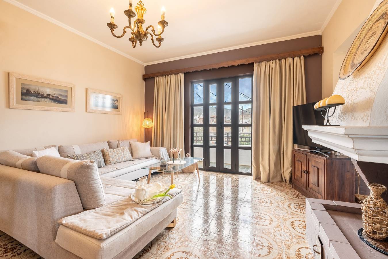 Geheel appartement, Appartement 'Afentika Grand Flat' met Uitzicht op de Bergen, Wi-Fi en Airconditioning in Archangelos, Rhodos