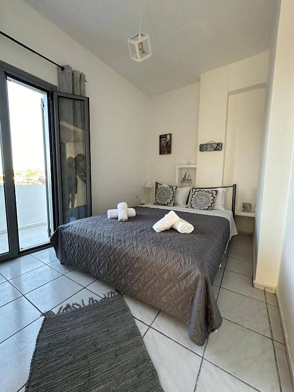 Apartment for 2 people, with garden in Santorini
