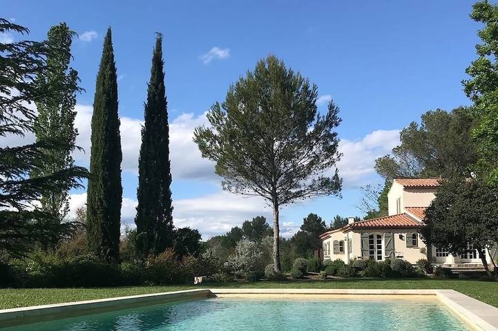 Maison de vacances pour 8 personnes, avec jardin et terrasse à Rognes