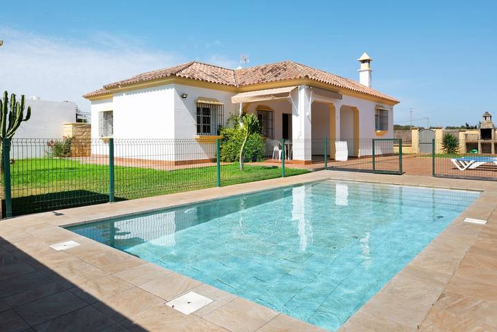 Ferienhaus 'Villa Roche' mit privatem Pool, privater Terrasse und WLAN in Conil de la Frontera, Costa de la Luz