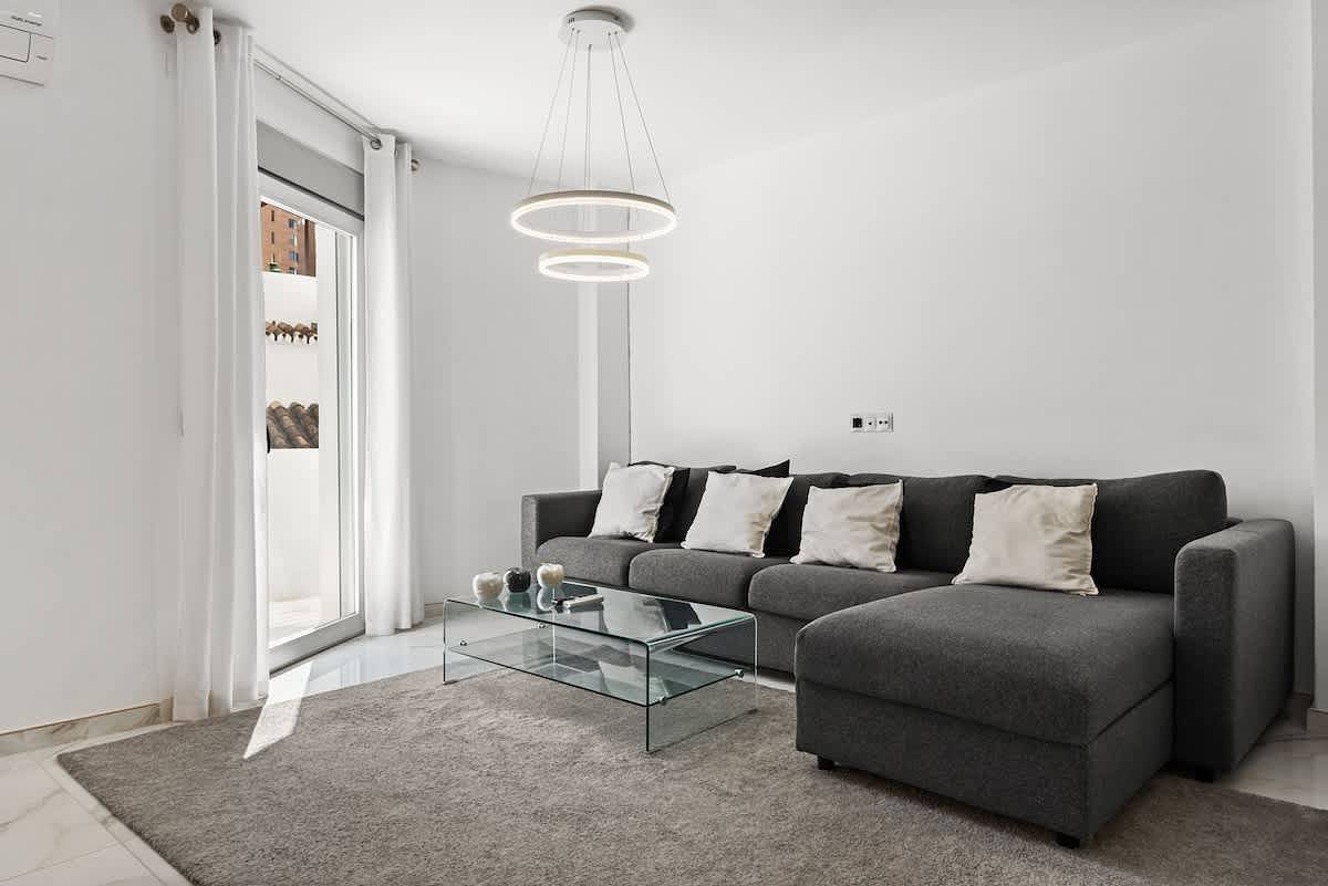 Ganze Wohnung, Elegant Apartment by Costarentals in Fuengirola Zentrum, Fuengirola