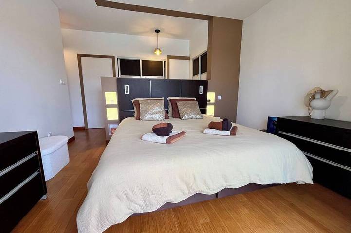 Location de vacances pour 10 personnes à Saint-Mitre-les-Remparts - 2