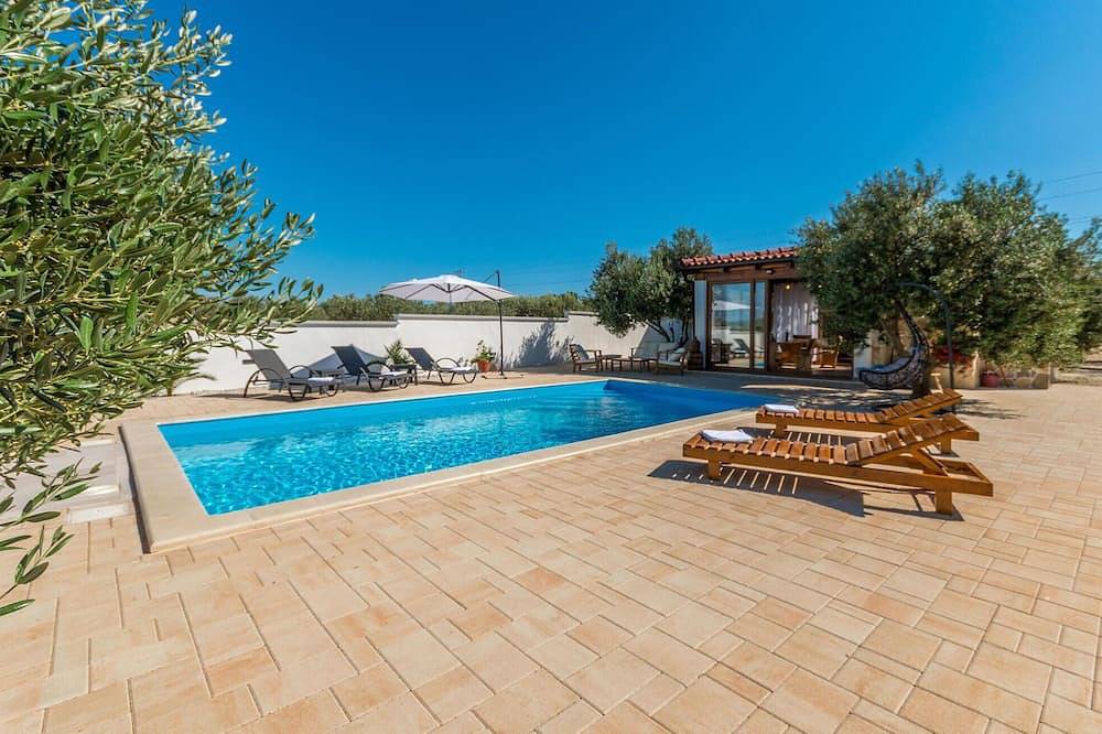 Beautiful home in Biograd na Moru in Biograd na Moru, Zadar
