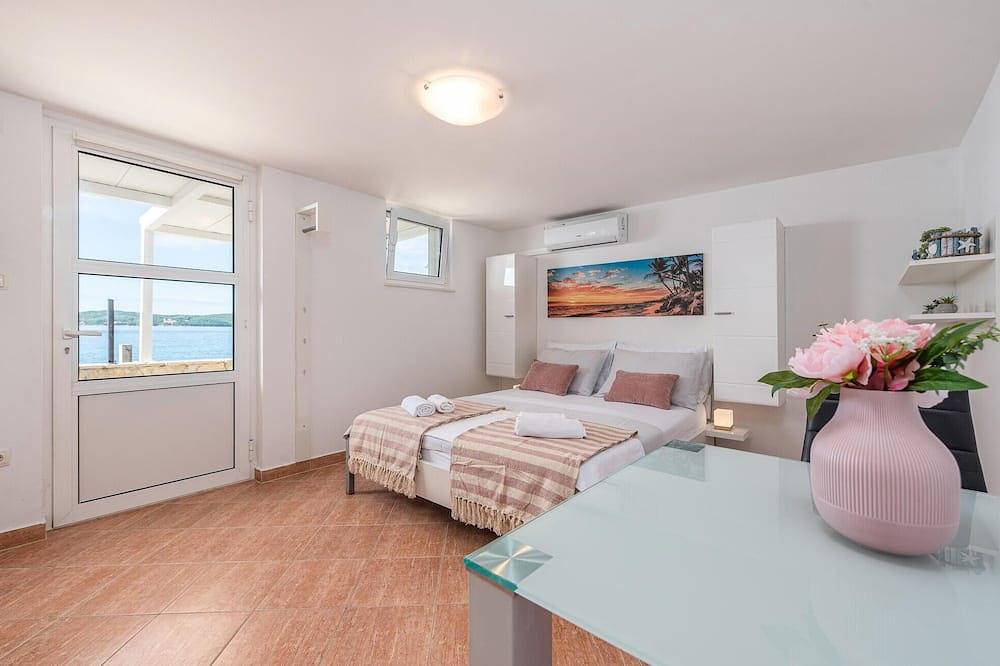 Ganze Wohnung, Amazing apartment in Bibinje with house sea view in Bibinje, Zadar