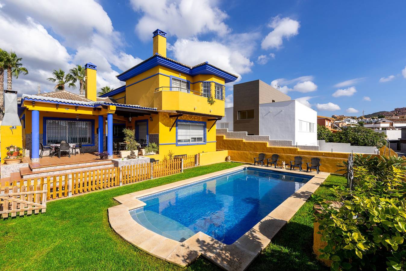 Ferienhaus "Milestone House" mit Pool, Terrasse, Balkon, Klimaanlage & Wlan in Rincón de la Victoria, Cordillera Penibética