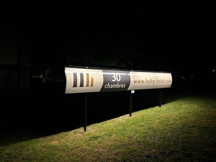 Hotel para 3 personas, con terraza y jardín - 1