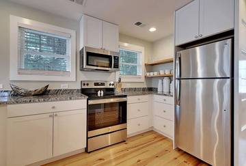 Beach Rental for 4 Guests in Folly Beach, South Carolina Lowcountry, Picture 4