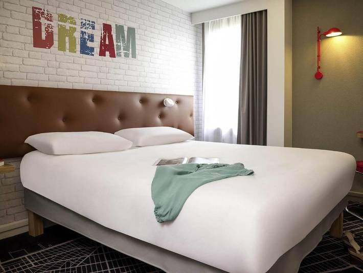 Hôtel pour 2 personnes, avec jardin à Le Coudray - 4