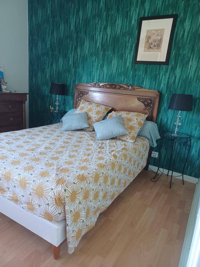 Chambre d’hôte pour 2 personnes, avec terrasse ainsi que jardin et vue