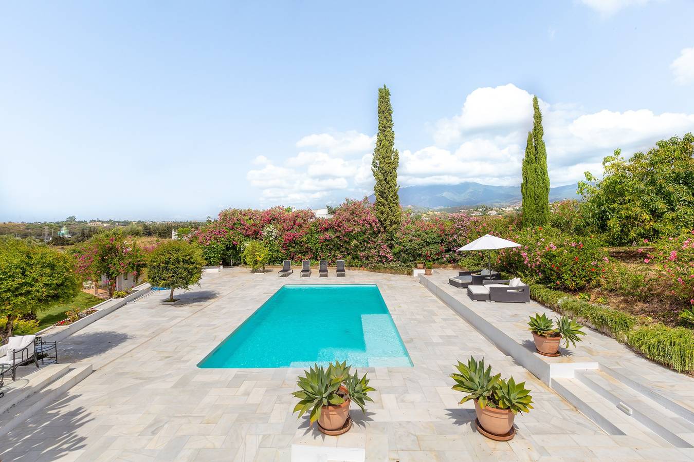 Finca "Almijan Alegria" with Sea & Mountain View, Pool and Wi-Fi in Reinoso, Estepona