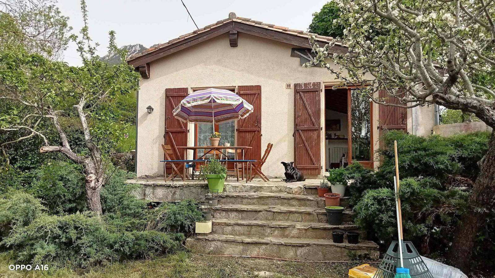 Appartement entier, Appartement « Gîte Gaia » : vue montagne, terrasse privée et Wi-Fi in Bugarach, Parc naturel régional Corbières-Fenouillèdes