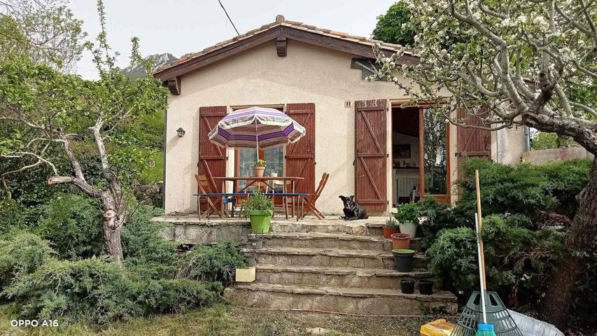 Gîte pour 2 personnes, avec Jardin dans Pech de Bugarach