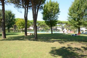 Ferienhaus für 6 Personen, mit Garten und Balkon sowie Pool in Bibione