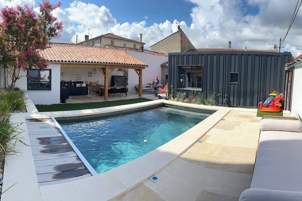 Belle maison familiale en plein cœur de Cognac avec piscine in Cognac, Charente