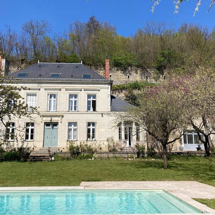 Gîte pour 3 personnes, avec Terrasse et Jardin ainsi que Piscine et Vue à Cinq-Mars-la-Pile