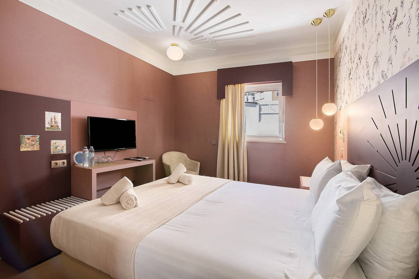 Room 'Quarto Casal Comfort Plus 105' with Shared Terrace, Wi-Fi and Air Conditioning in São Pedro, Faro