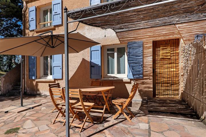 Location de vacances pour 6 personnes, avec Jardin à Dauphin (homonymie)