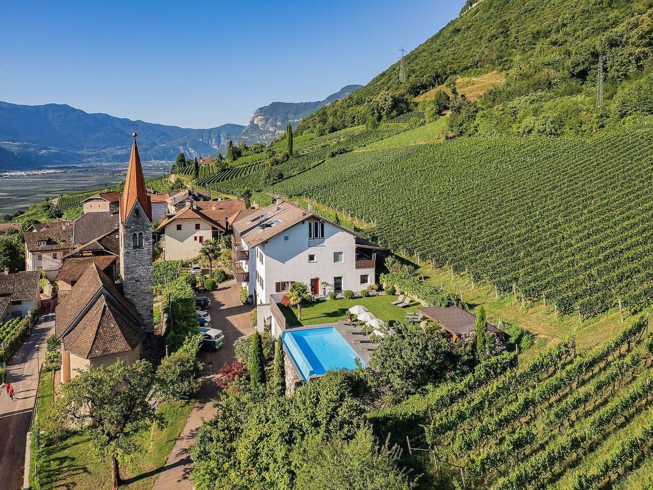 Ganze Ferienwohnung, Runggnerhof - Ruhige Dreizimmerwohnung "Kastelaz" mit Terrasse in Rungg, Tramin an der Weinstraße