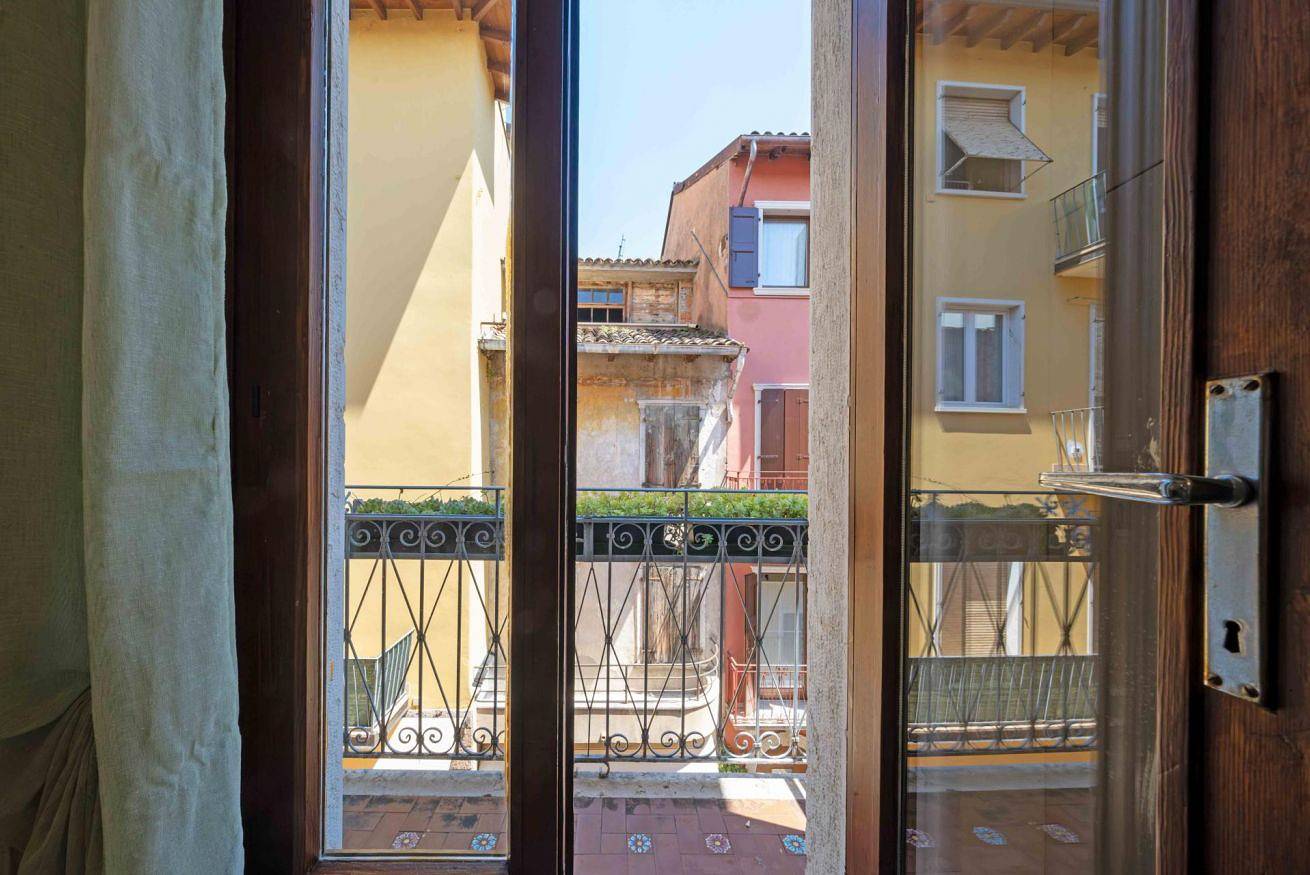 Ganze Wohnung, Apartmentsgarda - Residenza Emanuele in Torri del Benaco, Gardasee-Berge