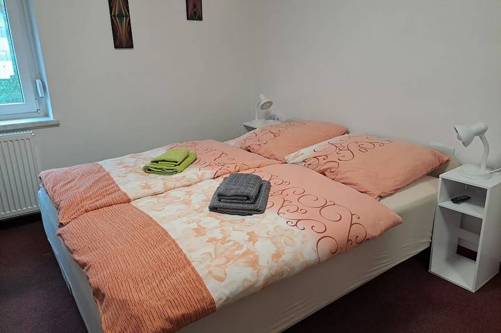 Ferienwohnung für 3 Personen, mit Sauna und Garten in Hoyerswerda - 2