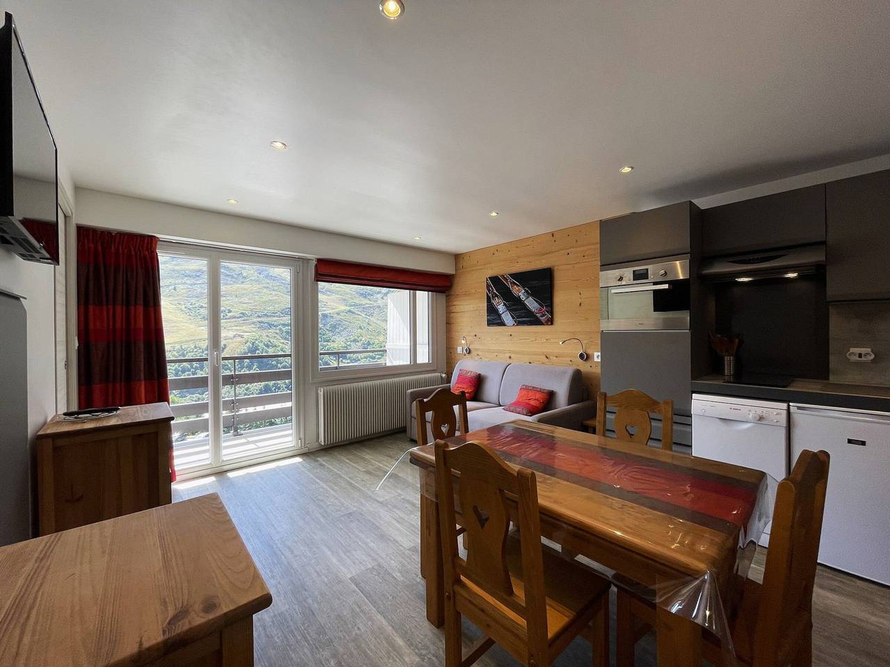 Ganzes Studio, Renoviertes Studio für 4, direkt an Pisten, La Croisette, Les Menuires in Les Menuires, Saint-Martin-de-Belleville