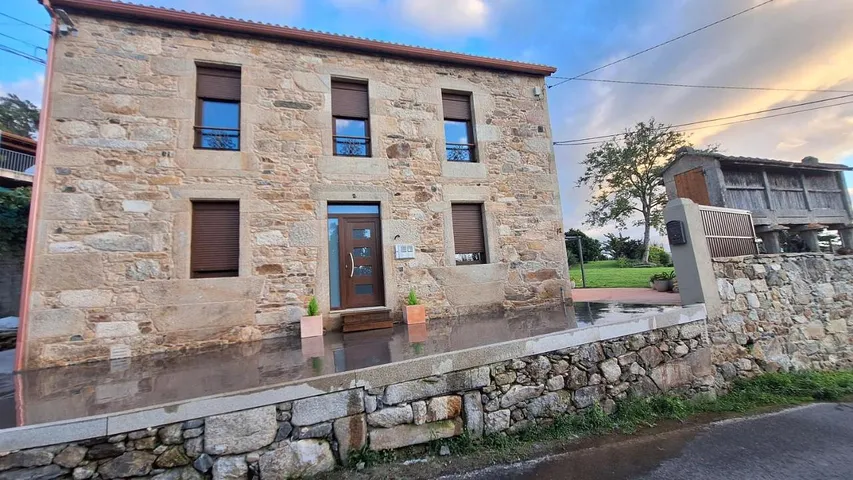 Casa de vacaciones para 7 personas, con piscina además de jardín y vistas - 1