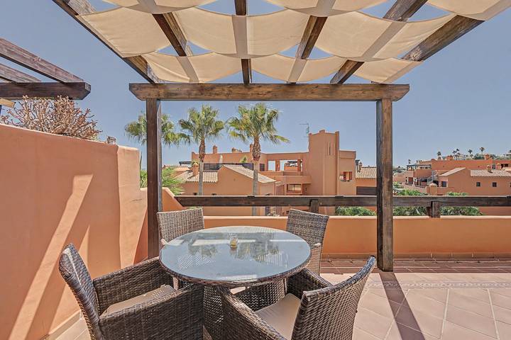 Apartamento inteiro, Apartamento de luxo perto da praia com vista mar em Estepona in Albayt Costa Galera Country Club, Estepona