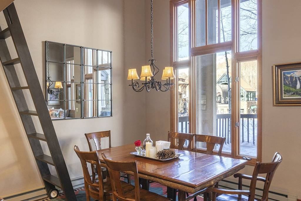 Ganze Wohnung, Kayenta Lodge- Slopeside Condo in the Center of Mountain Village in Mountain Village, Telluride Ski Resort