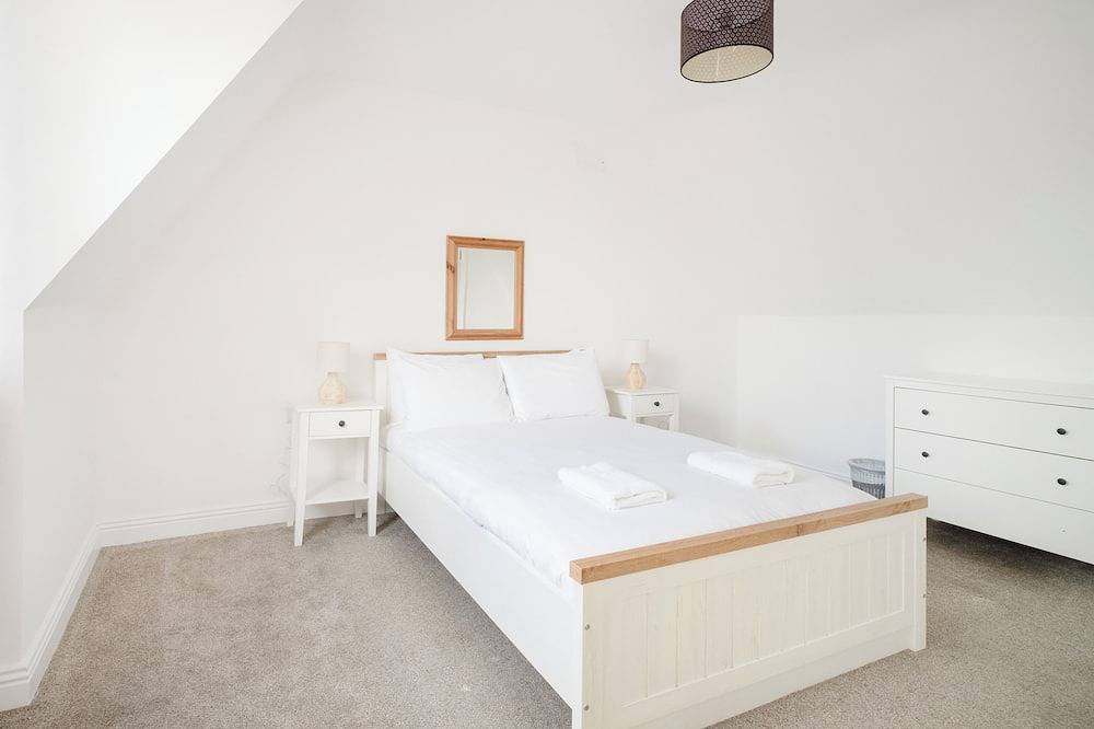 The Links 08, Amazing Location- Food, Drinks, Surf, & Golf! - 8 in Lahinch, County Clare