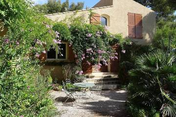 Gîte pour 5 personnes, avec terrasse et jardin dans Calanque de Port-Miou