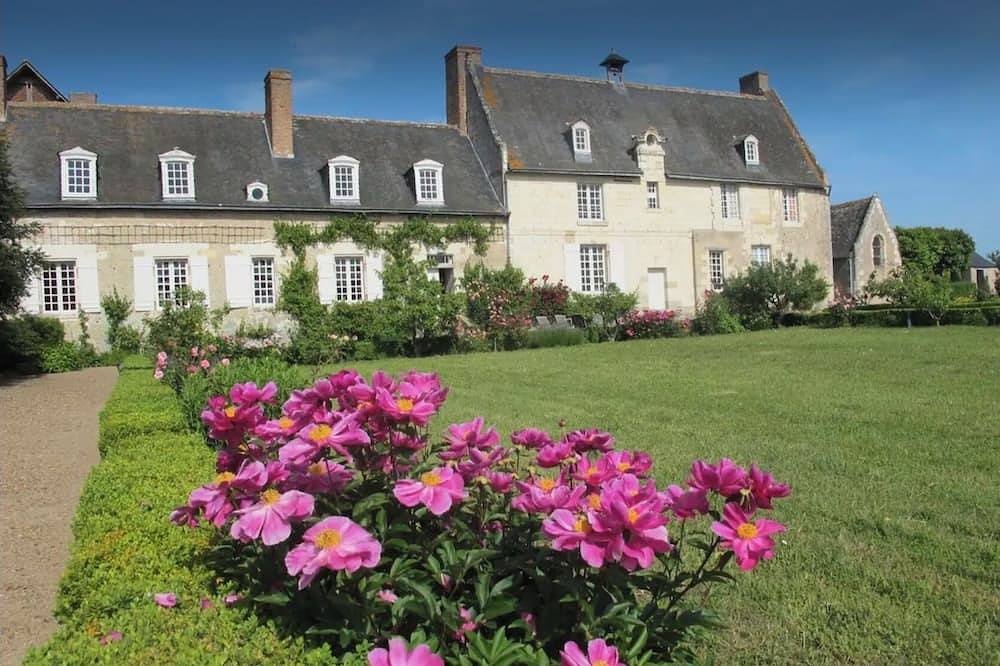 Exceptional private home- Manoir du Plessis in Savonnières, Región de Tours