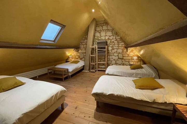Eco Gîte Pic Epeiche en lisière de forêt in Lerné, Vallée de la Loire
