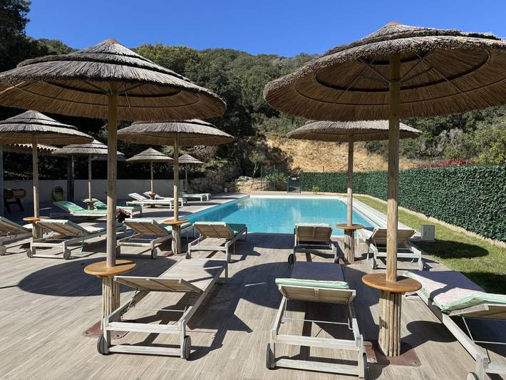 Gîte pour 6 personnes, avec jardin ainsi que terrasse et piscine à Sartène - 2