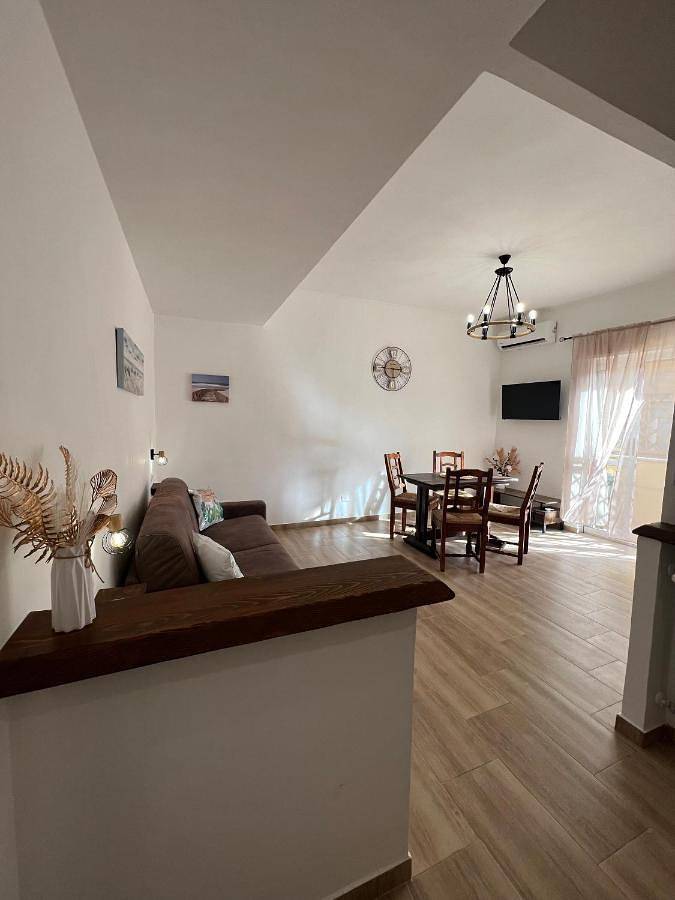 Appartamento intero, One-Bedroom Apartment in Passoscuro, Fiumicino