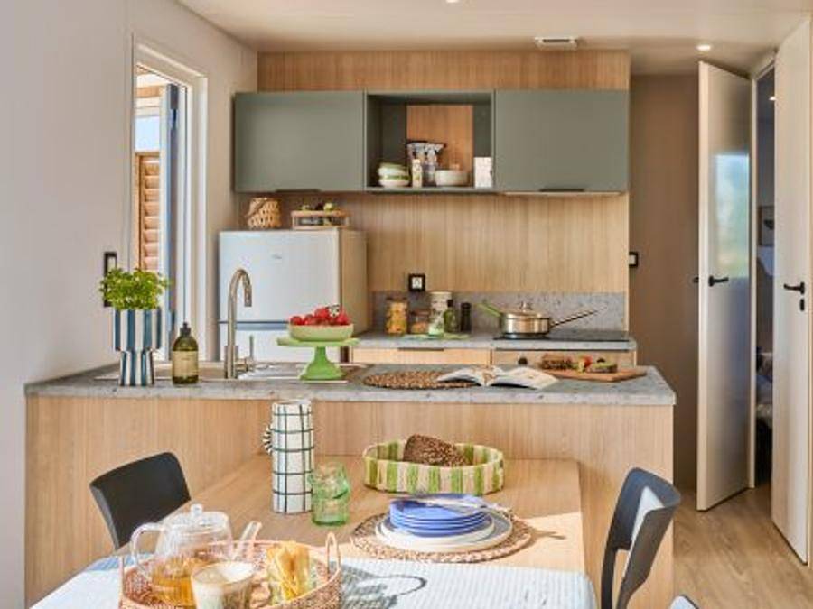 Camping du Lac de Cormoranche - Mobilhome 6 personnes - Mobil-home Seychelles 3 chambres / climatisation, lave-vaisselle, 2 sdb in Cormoranche-sur-Saône, Région de Bourg-en-Bresse