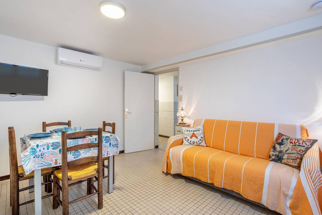 Apartamento entero, Apartamento 'Appartement Entre Mer Et Marais' con terraza compartida, Wi-Fi y aire acondicionado in Challans, Valle del Loira