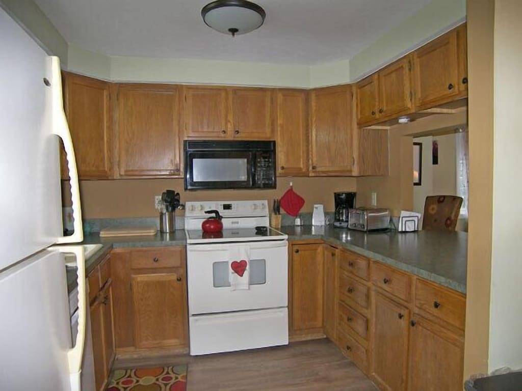 A0004- Verwaltet von Loon Reservation Service - Nh Meals & Rooms Lic # 056365 in Woodstock (NH), Franconia Notch