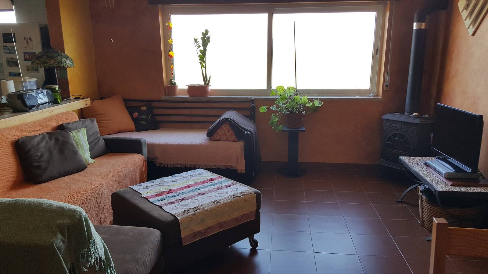 Ferienhaus 'Surf Spot' mit Bergblick, Gemeinschaftsterrasse und Balkon in Sagres, Naturpark Südwest-Alentejo und Costa Vicentina