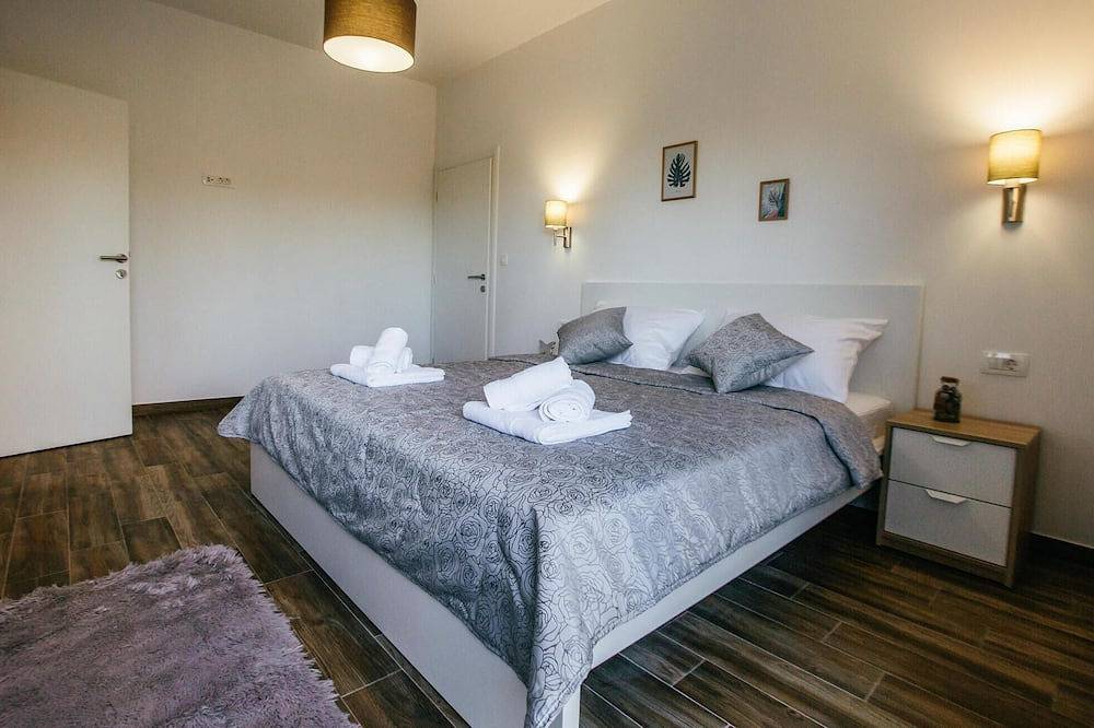 Vakkert hjem i Donji Prolozac med Wifi in Imotski, Makarska Riviera